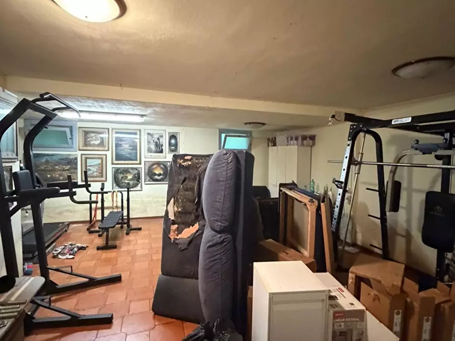 Immagine 11 di Appartamento in vendita  a Sarzana