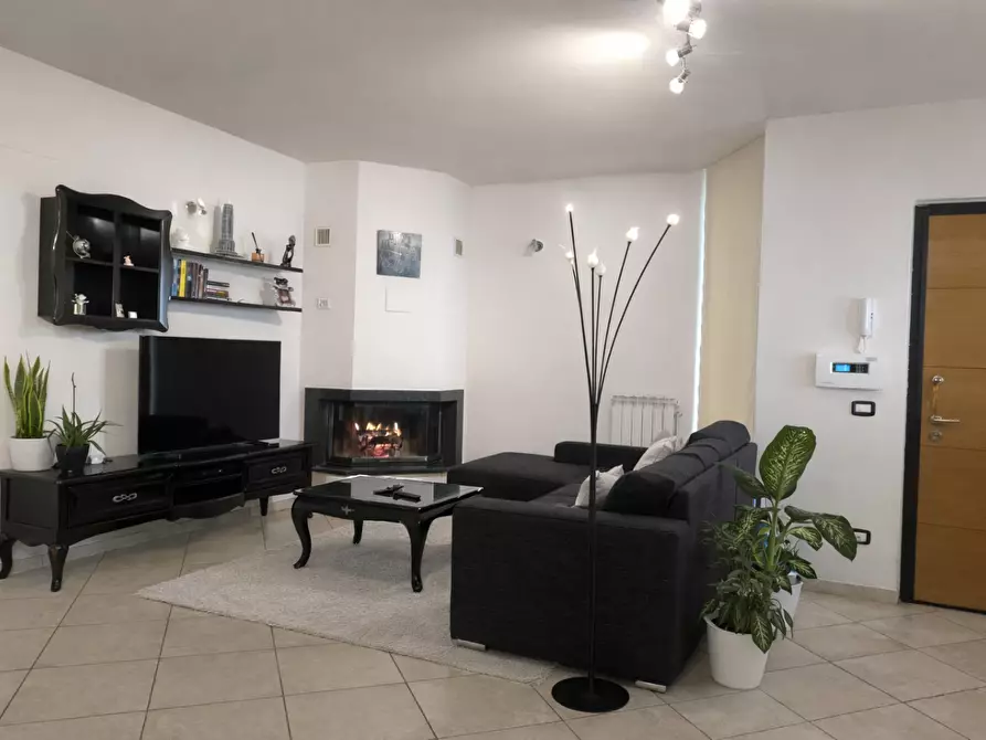 Immagine 2 di Appartamento in vendita  a Sinalunga