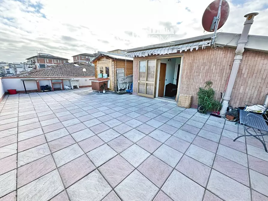 Immagine 28 di Appartamento in vendita  a Campi Bisenzio