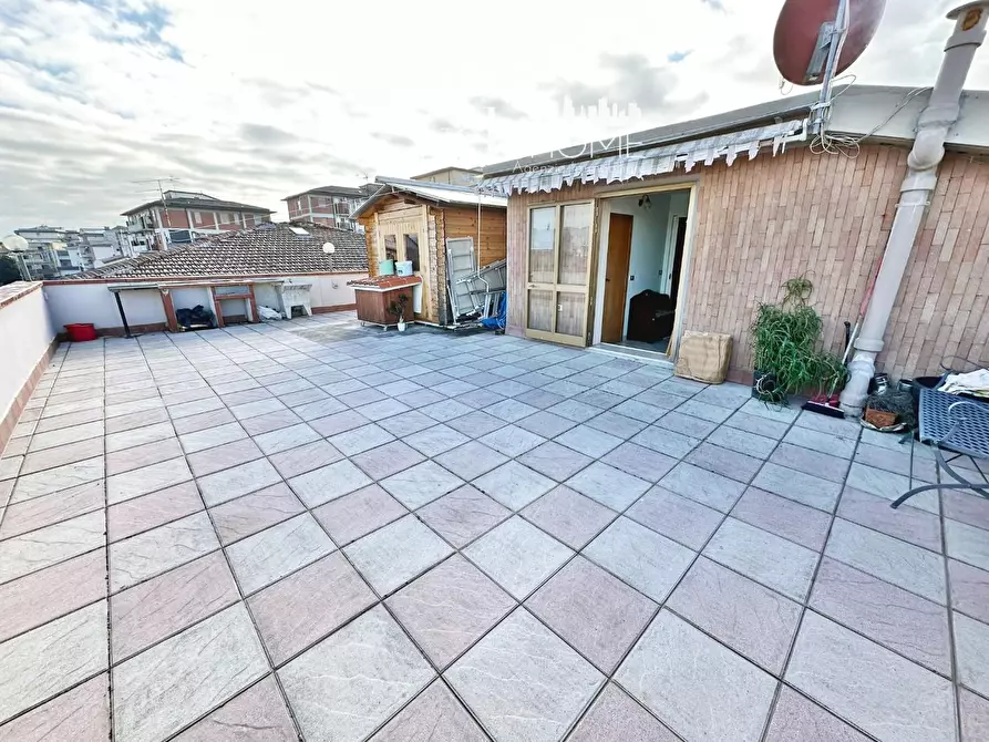 Immagine 18 di Appartamento in vendita  a Campi Bisenzio