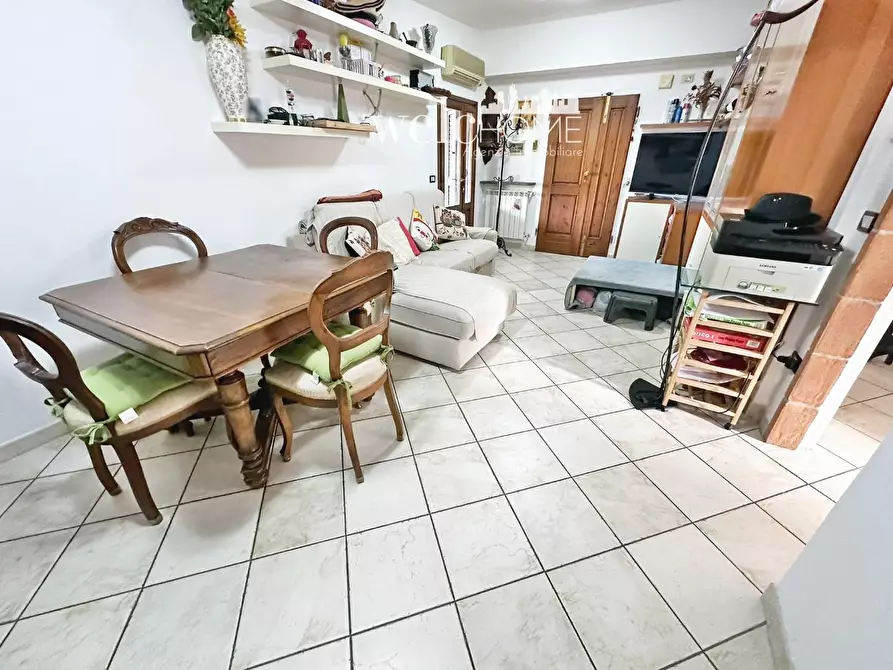 Immagine 22 di Appartamento in vendita  a Campi Bisenzio