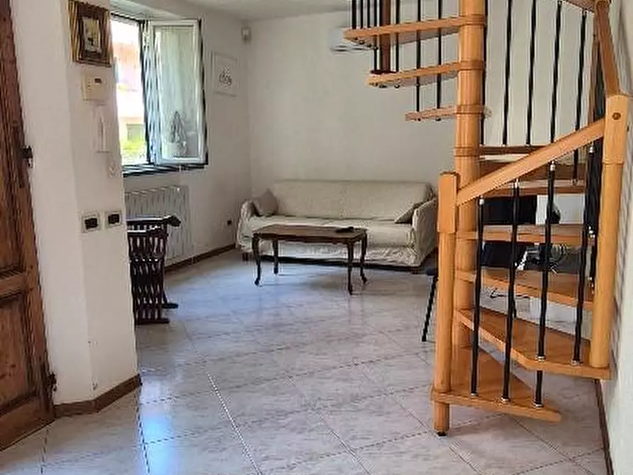 Immagine 26 di Villa in vendita  a Cascina