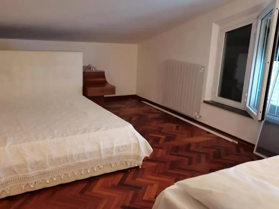 Immagine 28 di Villa in vendita  a Cascina