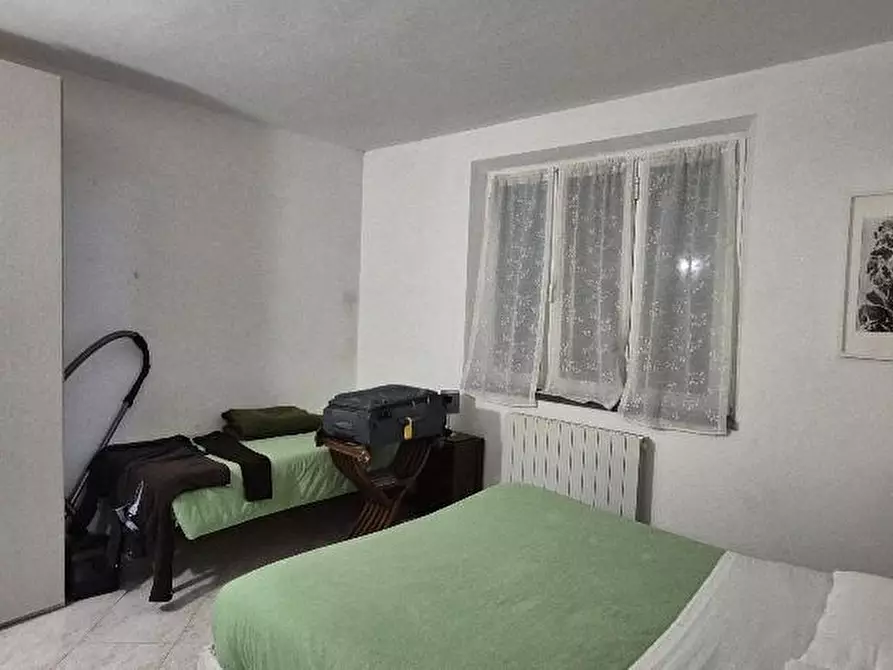 Immagine 14 di Villa in vendita  a Cascina