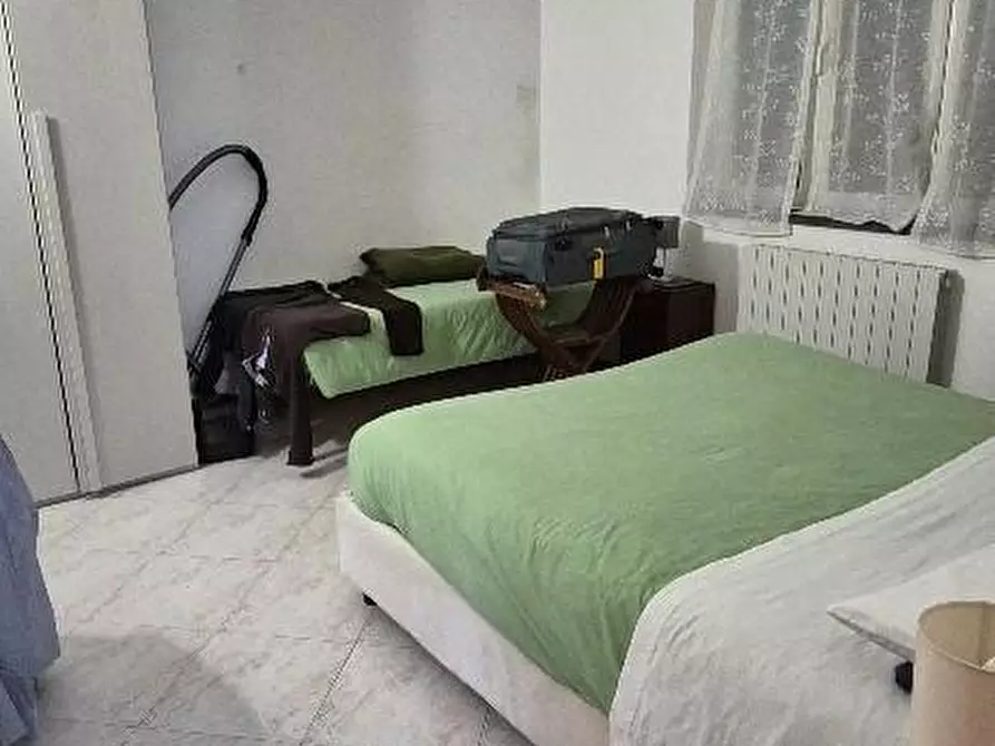 Immagine 15 di Villa in vendita  a Cascina