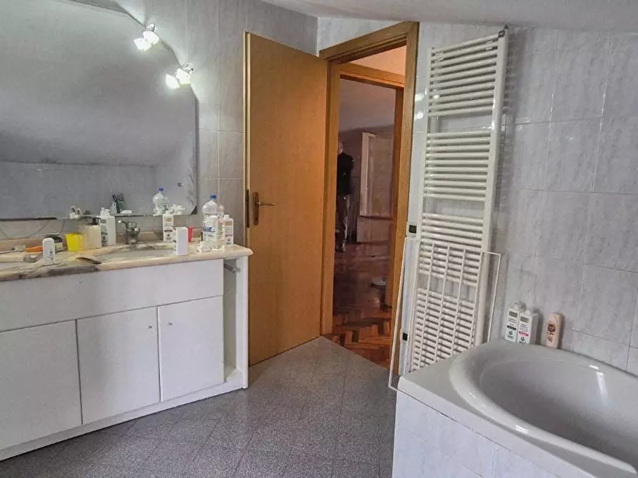 Immagine 30 di Villa in vendita  a Cascina