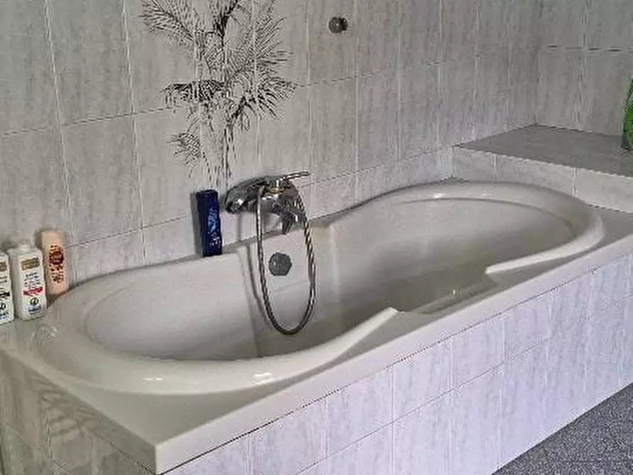 Immagine 32 di Villa in vendita  a Cascina