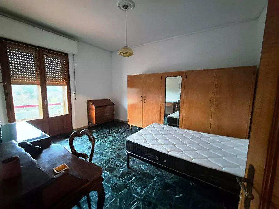 Immagine 17 di Appartamento in vendita  a Siena