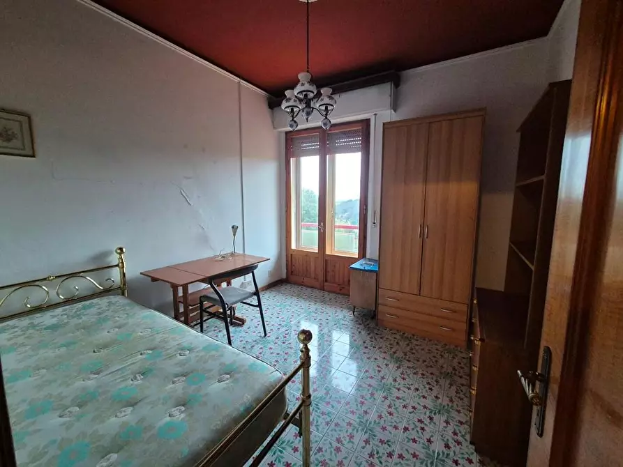 Immagine 18 di Appartamento in vendita  a Siena