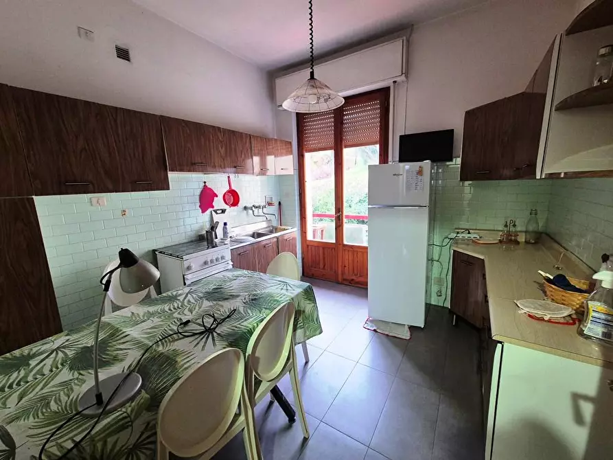 Immagine 4 di Appartamento in vendita  a Siena