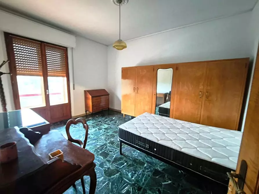 Immagine 15 di Appartamento in vendita  a Siena