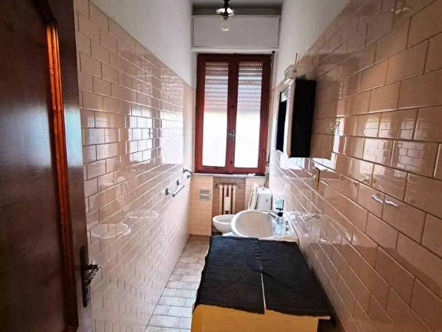 Immagine 13 di Appartamento in vendita  a Siena