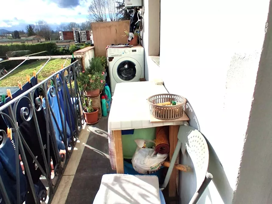 Immagine 7 di Appartamento in vendita  a Lucca