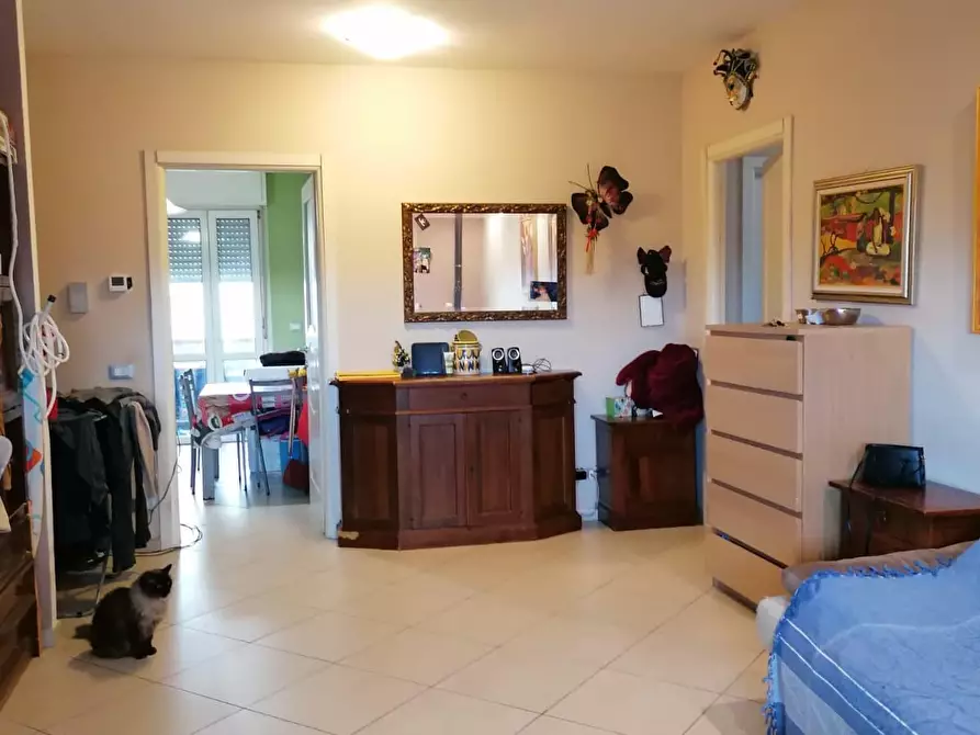 Immagine 3 di Appartamento in vendita  a Carrara