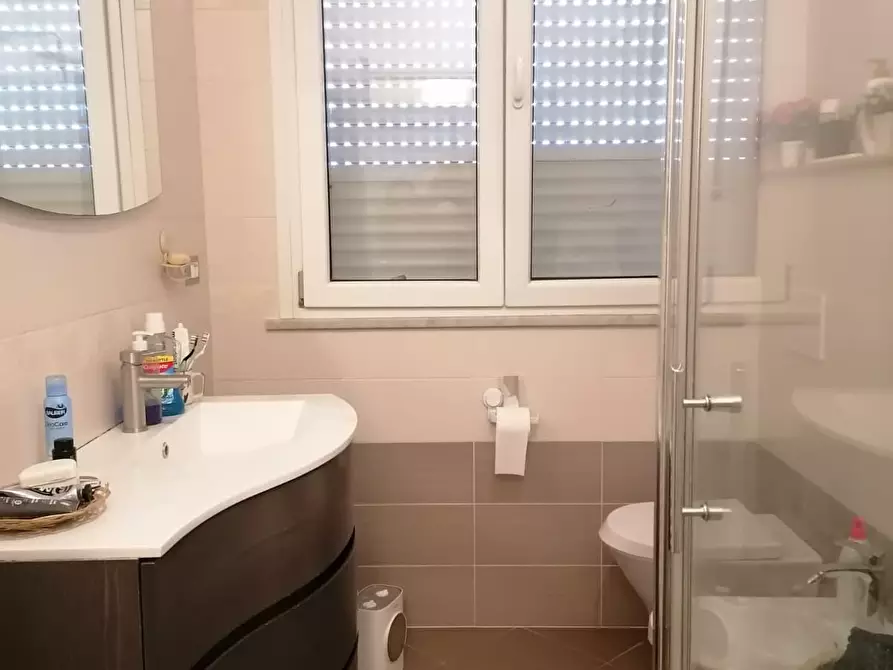 Immagine 7 di Appartamento in vendita  a Carrara