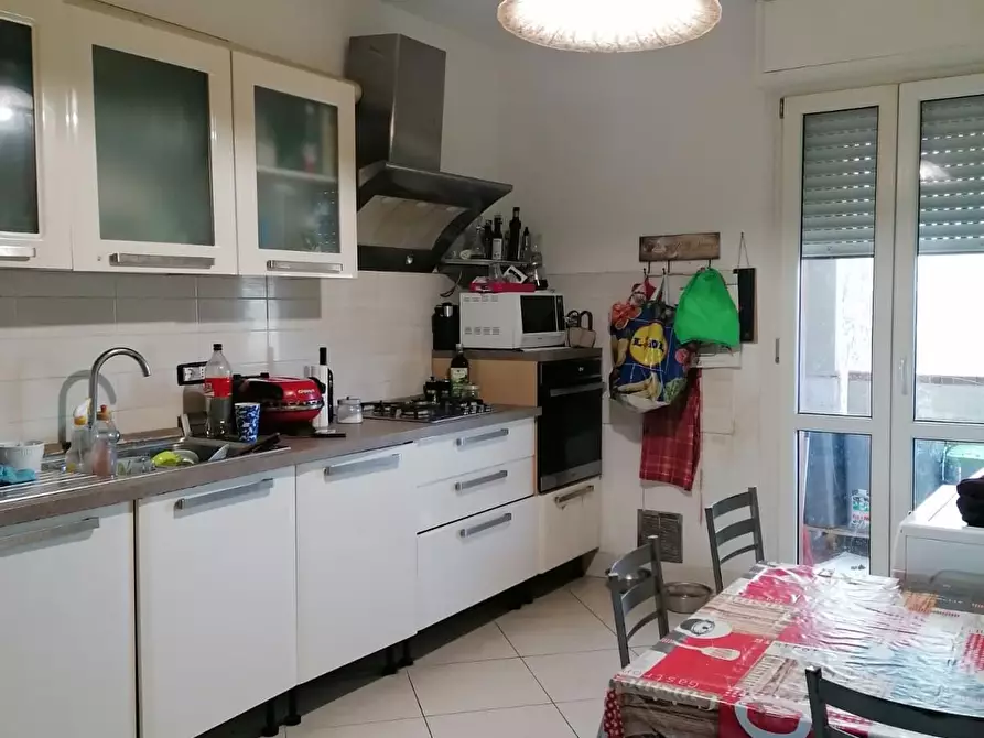 Immagine 5 di Appartamento in vendita  a Carrara