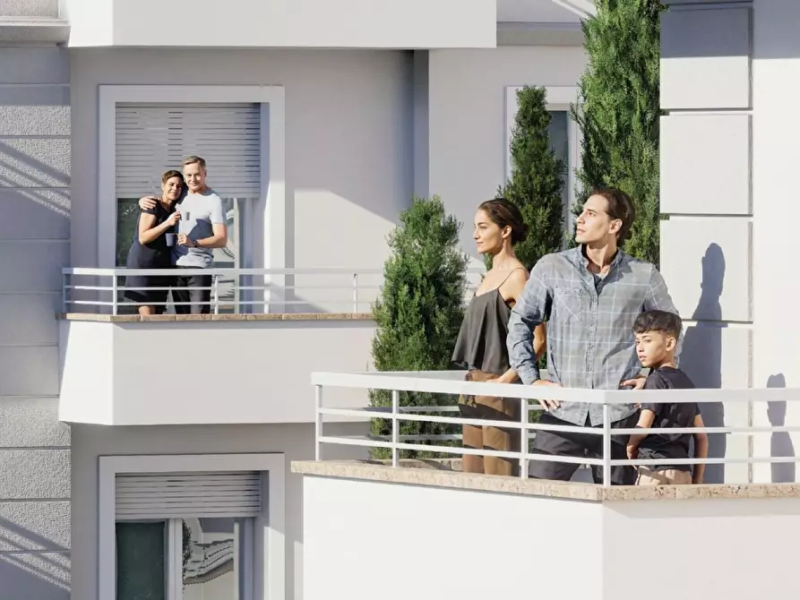 Immagine 8 di Appartamento in vendita  a Campi Bisenzio