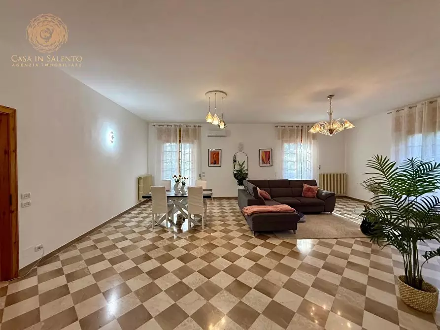 Immagine 37 di Villa in vendita  a Alessano