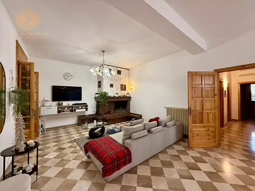 Immagine 36 di Villa in vendita  a Alessano