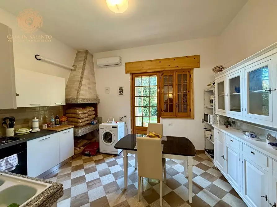 Immagine 39 di Villa in vendita  a Alessano