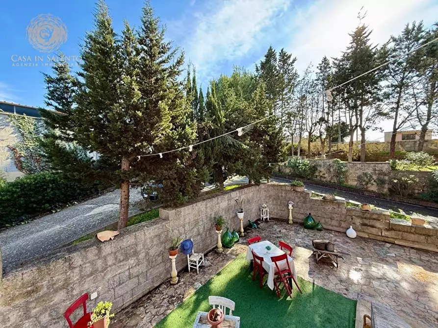 Immagine 47 di Villa in vendita  a Alessano