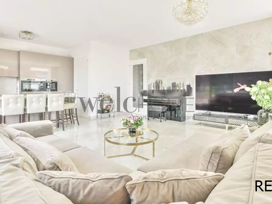 Immagine 22 di Appartamento in vendita  a Campi Bisenzio