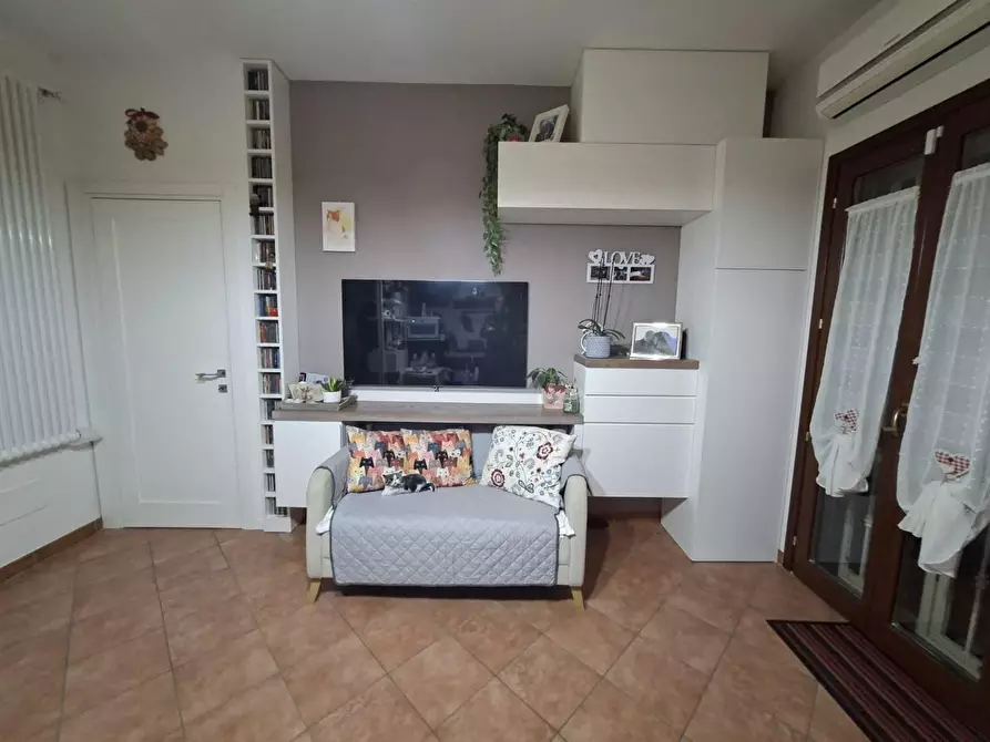 Immagine 5 di Appartamento in vendita  a Collesalvetti