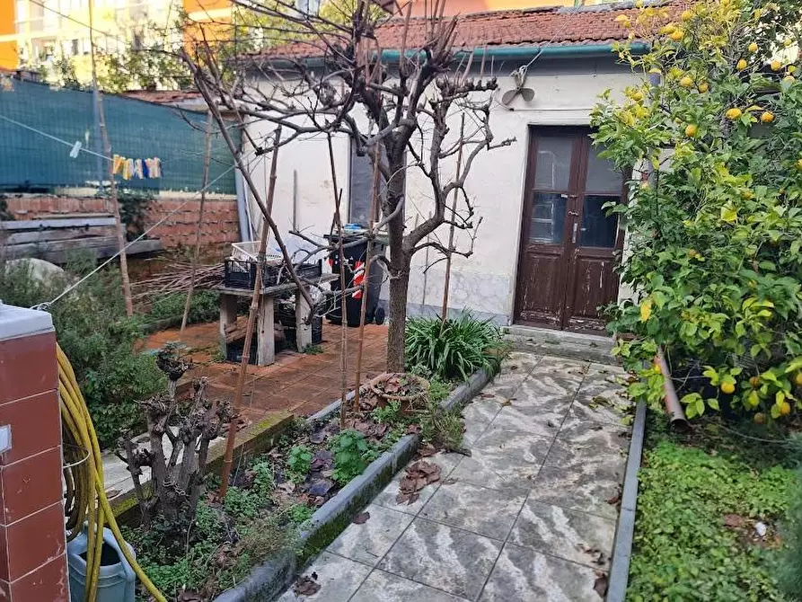 Immagine 5 di Casa semindipendente in vendita  a Carrara