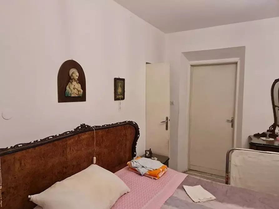 Immagine 29 di Casa semindipendente in vendita  a Carrara