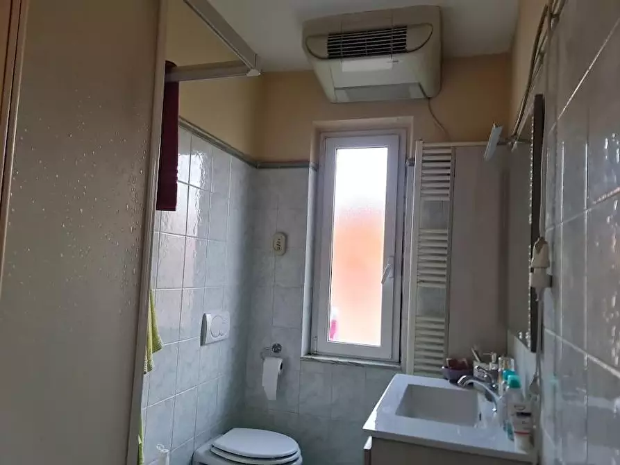 Immagine 18 di Casa semindipendente in vendita  a Carrara