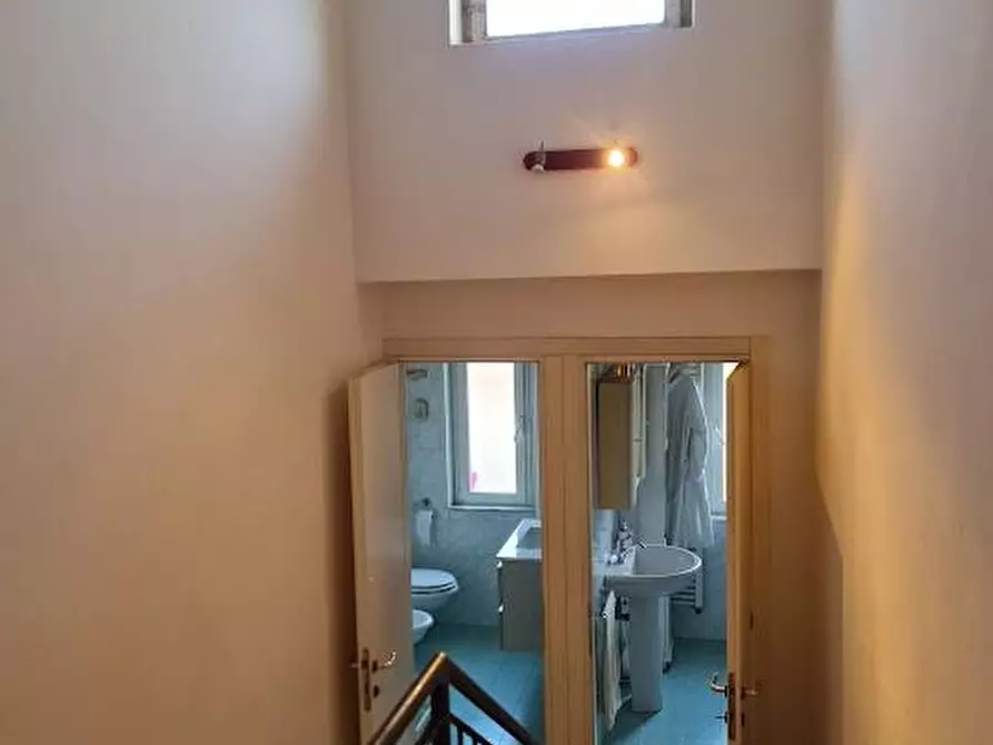 Immagine 27 di Casa semindipendente in vendita  a Carrara