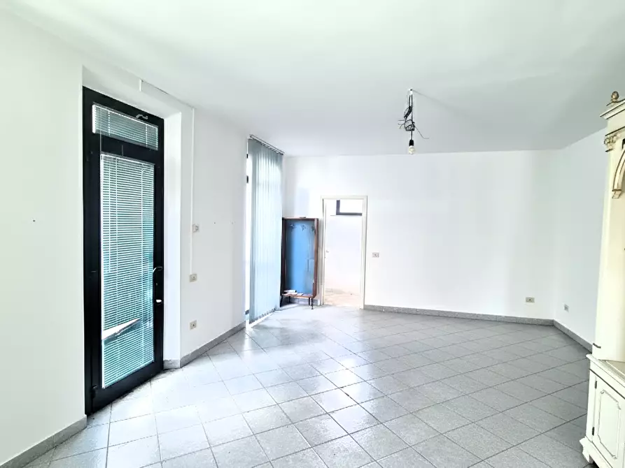 Immagine 3 di Ufficio in vendita  a San Miniato