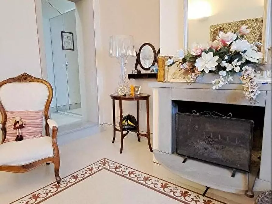 Immagine 2 di Terratetto in vendita  a Pisa