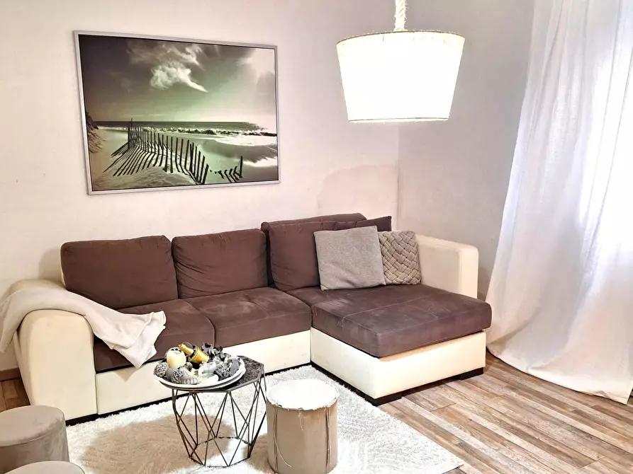 Immagine 1 di Terratetto in vendita  a Cascina