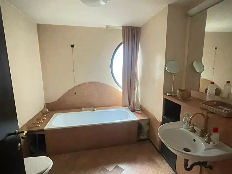 Immagine 23 di Appartamento in vendita  a Pisa