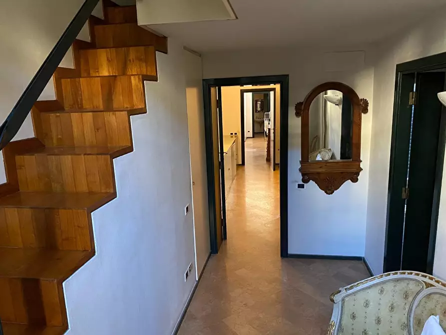 Immagine 28 di Appartamento in vendita  a Pisa