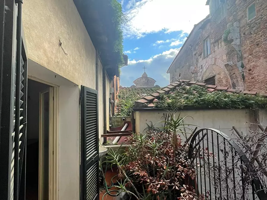 Immagine 18 di Appartamento in vendita  a Pisa