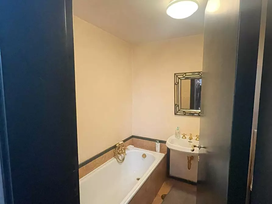 Immagine 7 di Appartamento in vendita  a Pisa