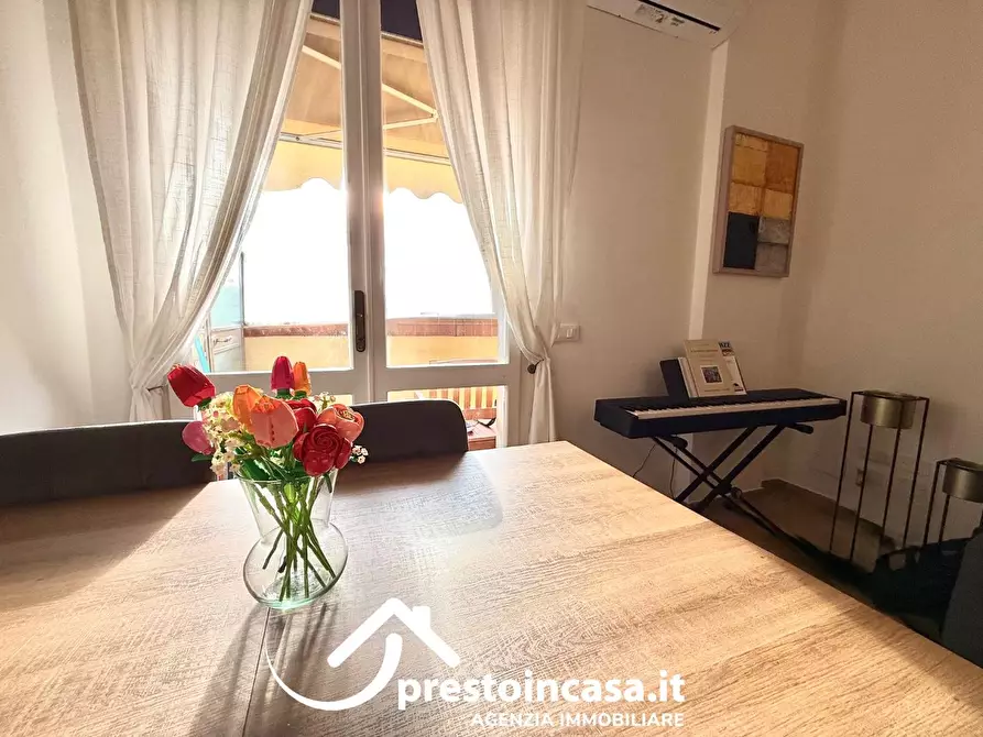 Immagine 6 di Appartamento in vendita  a Viareggio