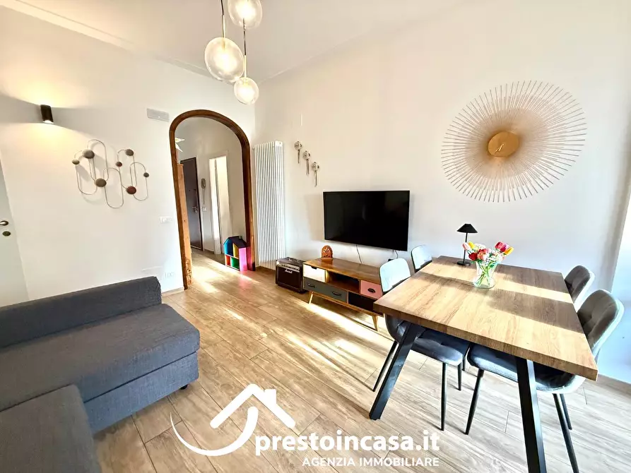 Immagine 4 di Appartamento in vendita  a Viareggio