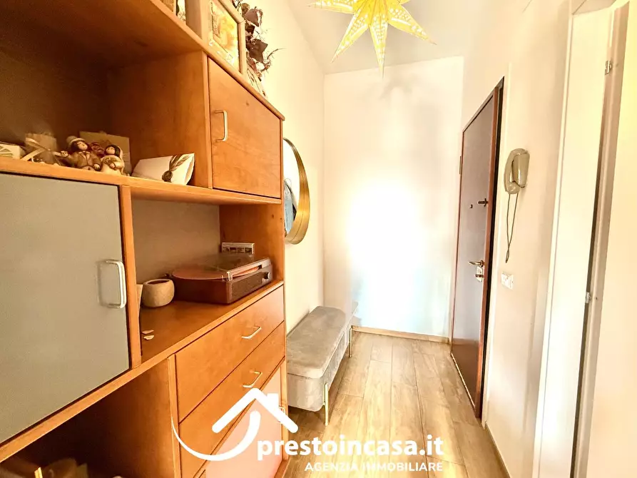 Immagine 9 di Appartamento in vendita  a Viareggio