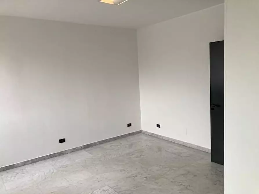 Immagine 4 di Ufficio in affitto  a San Giuliano Terme
