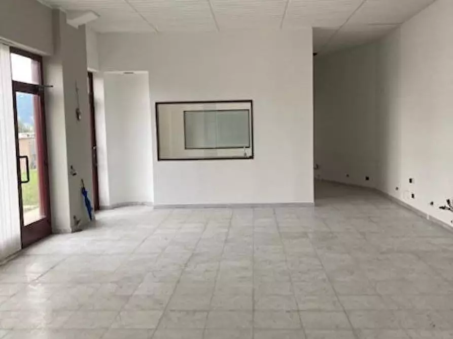 Immagine 2 di Ufficio in affitto  a San Giuliano Terme