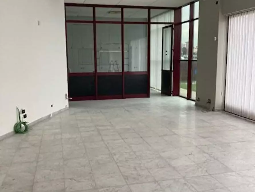 Immagine 1 di Ufficio in affitto  a San Giuliano Terme