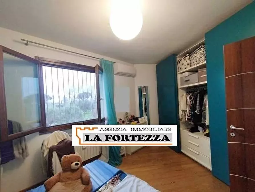 Immagine 11 di Villetta a schiera in vendita  a San Giuliano Terme