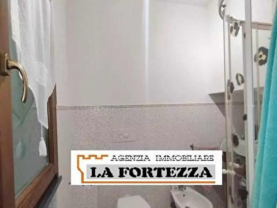 Immagine 13 di Villetta a schiera in vendita  a San Giuliano Terme