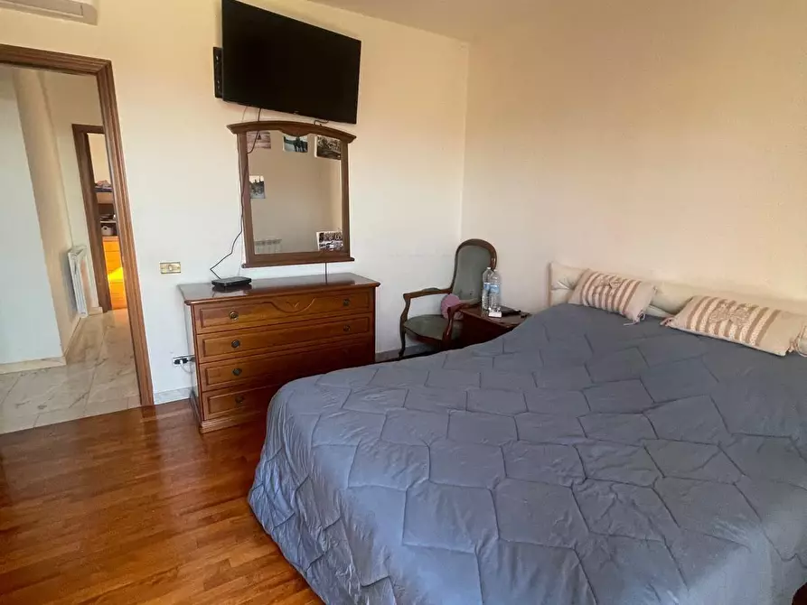 Immagine 9 di Villa in vendita  a Carrara