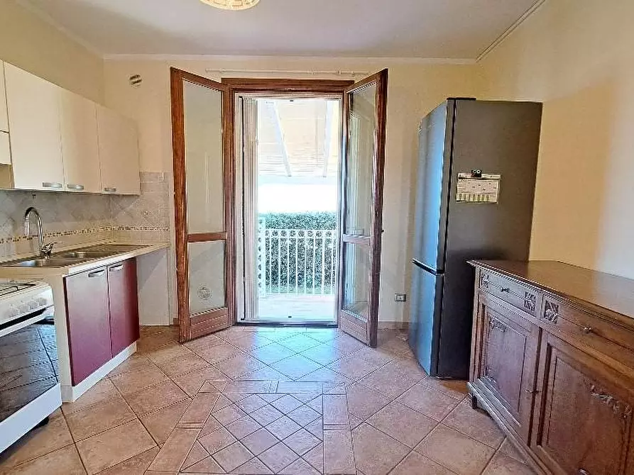 Immagine 5 di Villa in vendita  a San Giuliano Terme