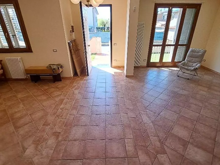 Immagine 1 di Villa in vendita  a San Giuliano Terme