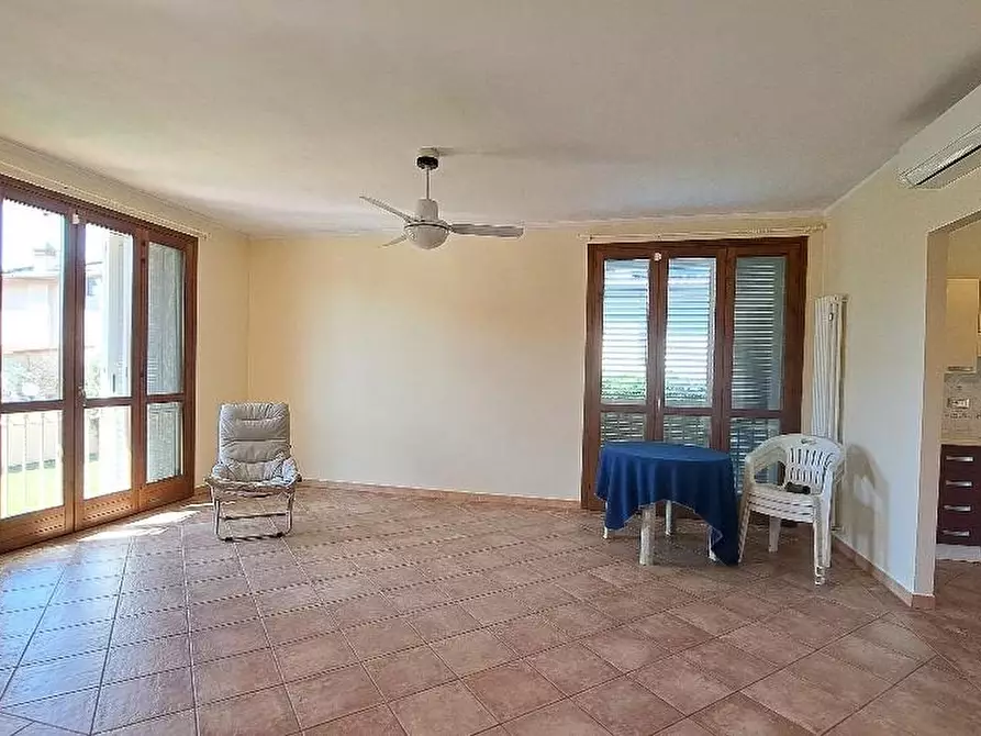 Immagine 4 di Villa in vendita  a San Giuliano Terme